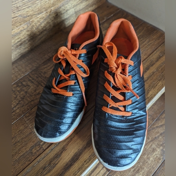 Diadora Shoes Youth indoor soccer turf sneakers - Size 4 - Picture 4 of 11